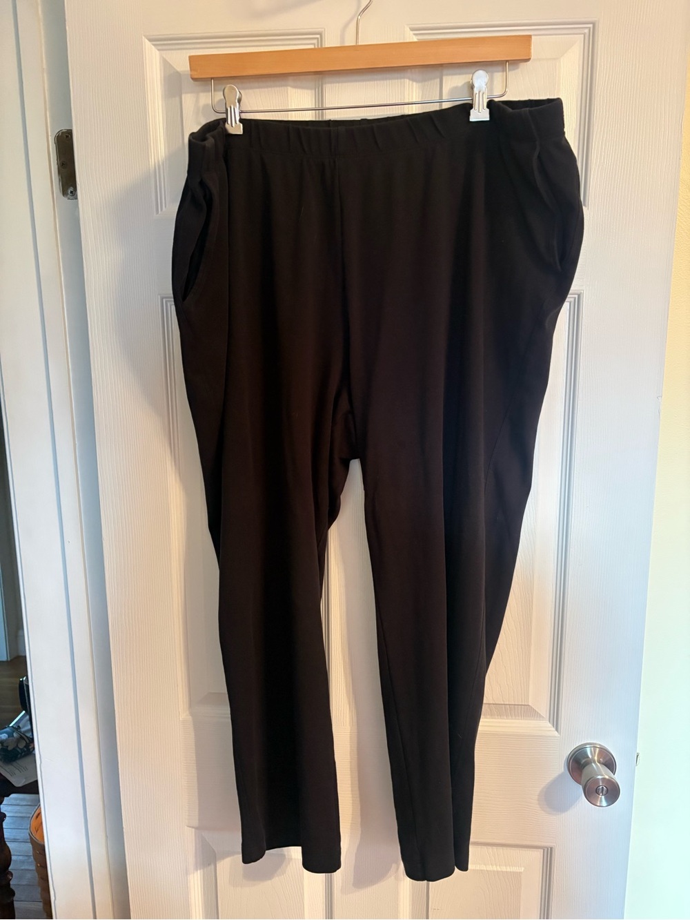 Lands' End Women's Black Straight-Leg Pull-On Pants